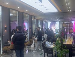 -藤野造型烫染·漂发