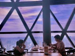 -东方明珠·空中旋转餐厅