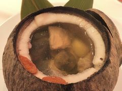 椰汁鸡汤-汤城小厨•粤菜•靓汤(金宝街店)
