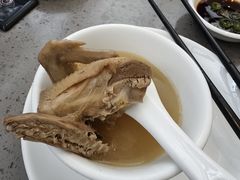 -郑猛记石岐鸽主题餐厅(长江店)