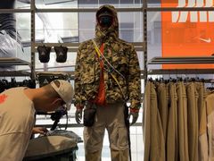 -NIKE上海青浦换季优惠店