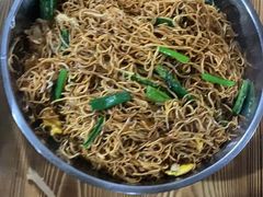 炒面-大眼强五杯鹅·桑拿鸡煲