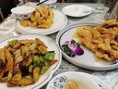 地三鲜-东北哈尔滨酱骨头馆房掌柜铁锅炖