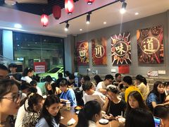 大堂-爆炸头阿姨小四川正宗川味小吃(无任何分店)