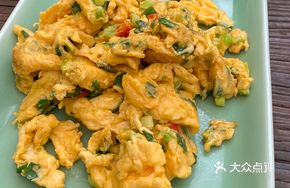 Mountain Onion Stir-Fried with Eggs