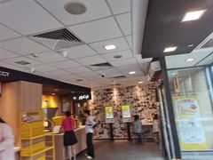 -麦当劳(卫星广场店)