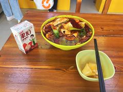 -不起眼麻辣烫凉皮店