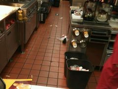 -麦当劳(军博店)