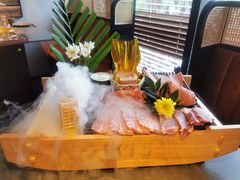 -铭牛烧肉·和牛海鲜自助(高新月牙湖店)