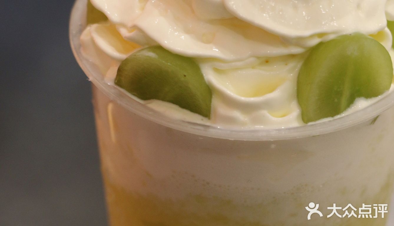 喝下第一口春天95coco新品雪顶青提针不戳