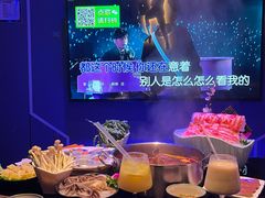 -唯爱KTV聚会餐厅(仙林东城汇店)