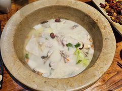 -滇香肴·云南菜蒸汽石锅鱼(云南北路店)