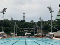 -越秀山游泳场