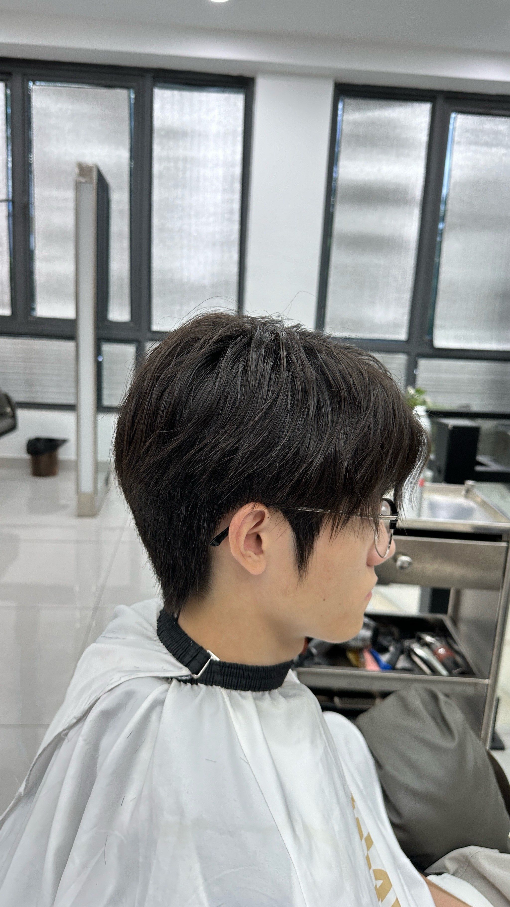 潮流男短发look