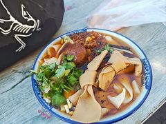 -孙浩特色牛杂面板面(华捷道店)