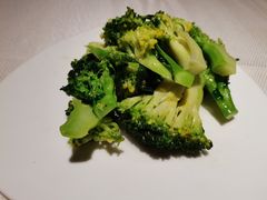清炒西兰花-渝信川菜(华盛店)