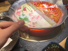 -湊湊火锅·茶憩(南京东路悦荟店)