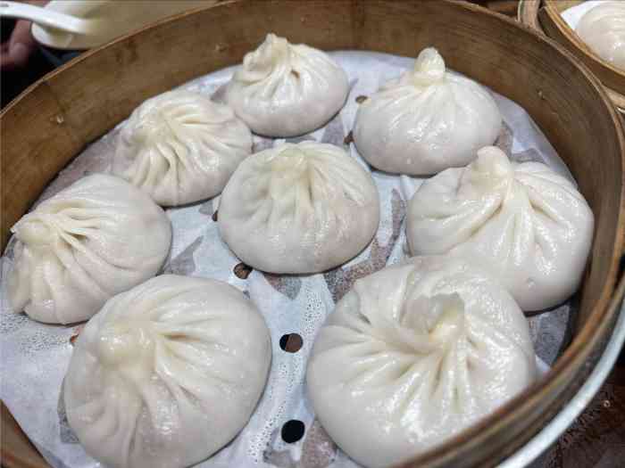 老胜利路镇江汤包馆(第一街区店)-"[薄荷]环境:吃了很多很多年的一家