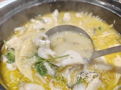 -九锅一堂酸菜鱼(万达广场店)