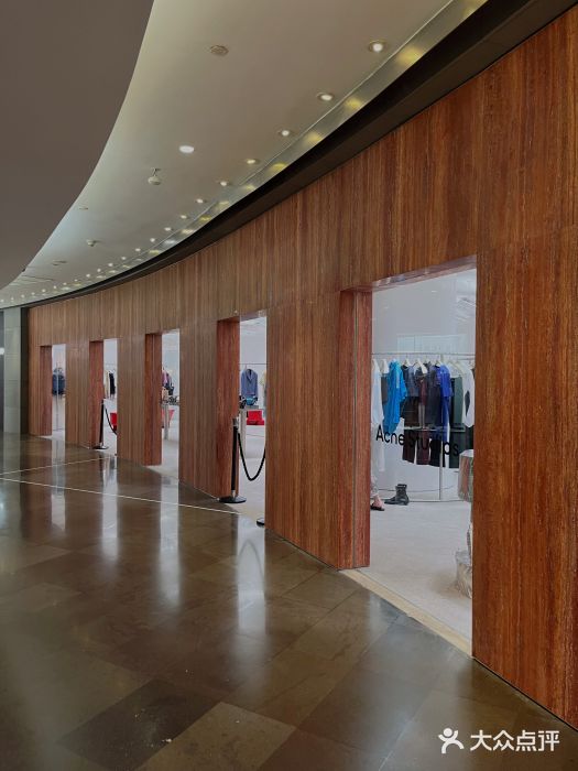Acne Studios(芮欧百货店)图片