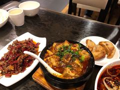 麻婆豆腐-夫妻肺片·中华老字号·正宗川菜(春熙路店)