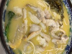 招牌黄鱼面-明呈黄鱼面馆(斜土路店)