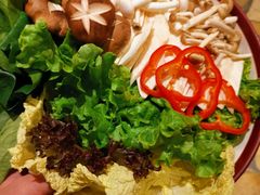 -老牌坊云南鱼豆花火锅(爱建店)