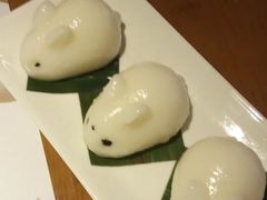 水晶奶黄玉兔-南小馆(迪士尼小镇店)