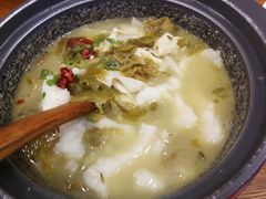 -周鱼小馆石锅酸菜鱼(活力汇店)