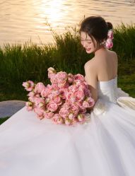 -喜爱高定婚纱摄影