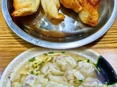 -黄阿姨锅贴大王(万航渡路店)