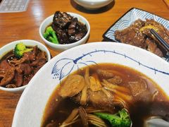 老卤肥肠面-囿面传统制面馆(中央路店)