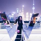夜晚霓虹幻彩般的W酒店