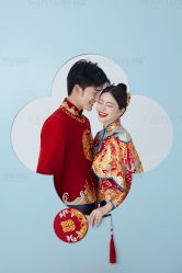 -雪中彩影婚纱摄影·微光艺术中心