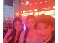 -黄兴南路步行商业街