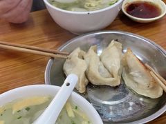 -黄阿姨锅贴大王(万航渡路店)