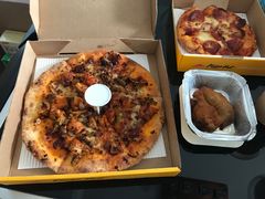 -必胜客(宝杨路宅急送店)