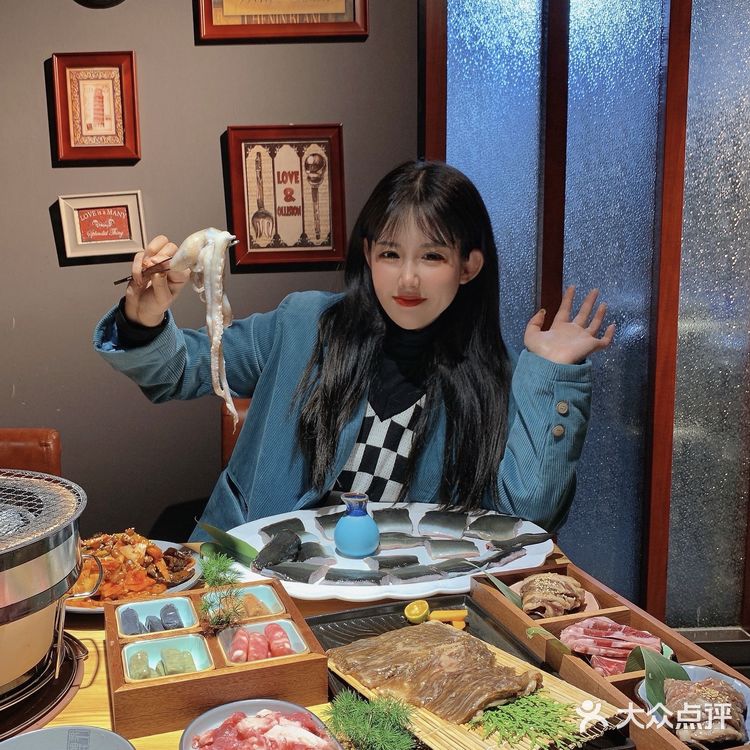 沈阳整只活章鱼🐙香到隔壁桌问我吃啥呢⁉️