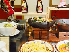 自助取餐区-大中华希尔顿酒店-念自助餐·嗨啤·小龙虾
