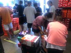 -NIKE上海青浦优选体验店