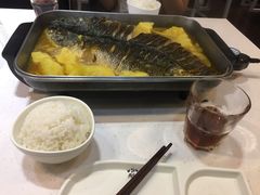 -鸣记脆皮烤鱼(铁西店)