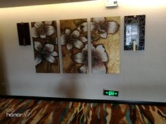 -昆明朗威酒店(昆明站火车站双桥夜市风情街店)