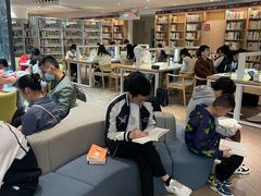 -广州市白云区图书馆