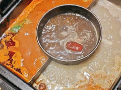 -老牌坊云南鱼豆花火锅(哈西万达店)