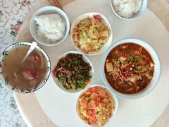 -乐禧母婴全自营月嫂(宝山店)