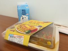 -全家便利店(莲花池东路店)