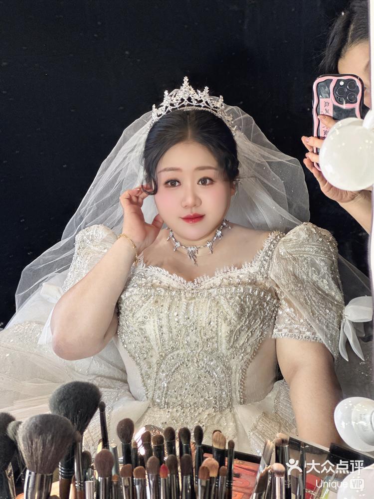 适合胖mm的大码半袖婚纱新款婚纱推荐