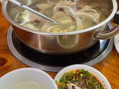 -阿汉名材老鸡汤饭店(金鸡岭店)