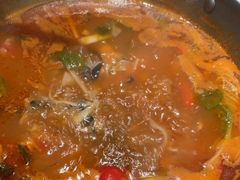 -野山舂·贵州现舂酸汤火锅(鸿通城店)