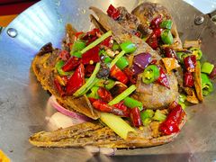 -霸气大叔干锅鸭头·龙虾烧烤·川菜·赛事直播(三里屯店)